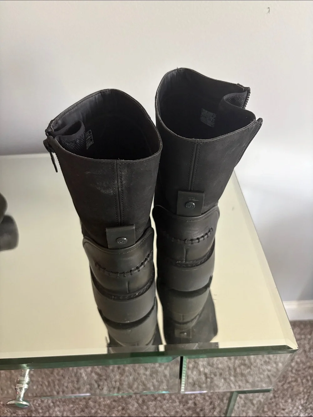 UGG stylish black